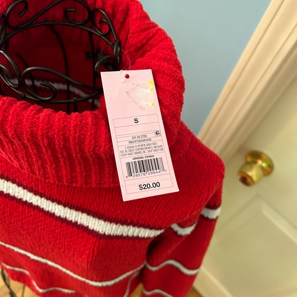 Turtleneck Sweater - Picture 5 of 7